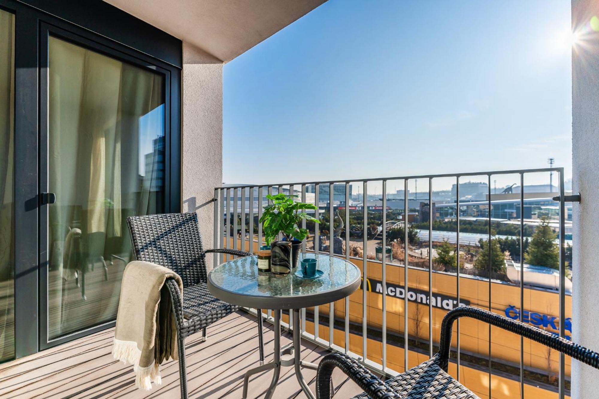 Apartment 2 Min Walk O2 Arena New Dinopark *