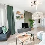 2 Min Walk O2 Arena New Dinopark Apartment