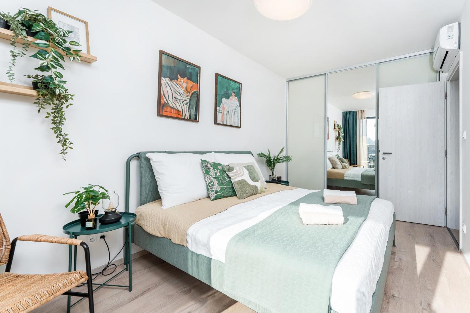 2 Min Walk O2 Arena New Dinopark Apartment *